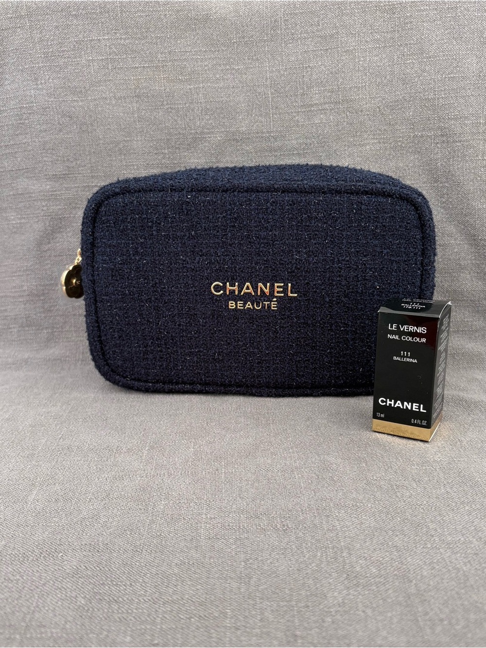 New CHANEL Beauté Holiday 2025 Cosmetic Pouch Bag and new Le Vernis in Ballerina